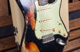 Fender Custom Shop 63 Stratocaster Super Heavy Relic SUper Faded Aged Black-6.jpg